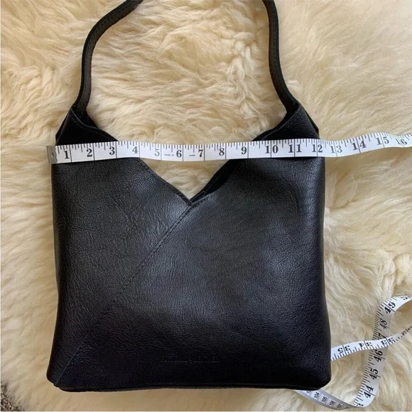 Portland Leather Bag - Picture 6 of 10